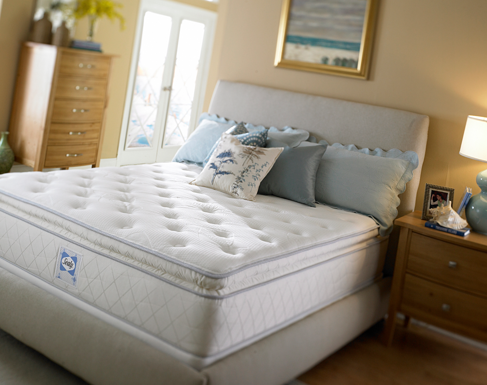 A new mattress looks great from every angle. It looks even ...