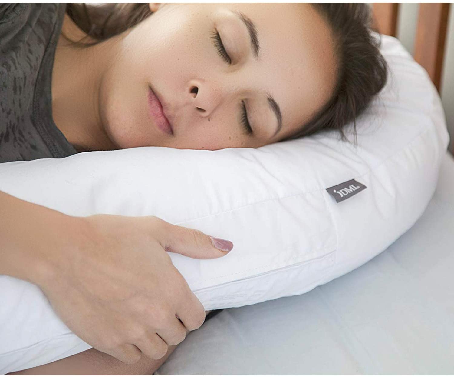 Best Pillow for Side Sleepers 2021: Top Pillows for Neck, Body Support ...