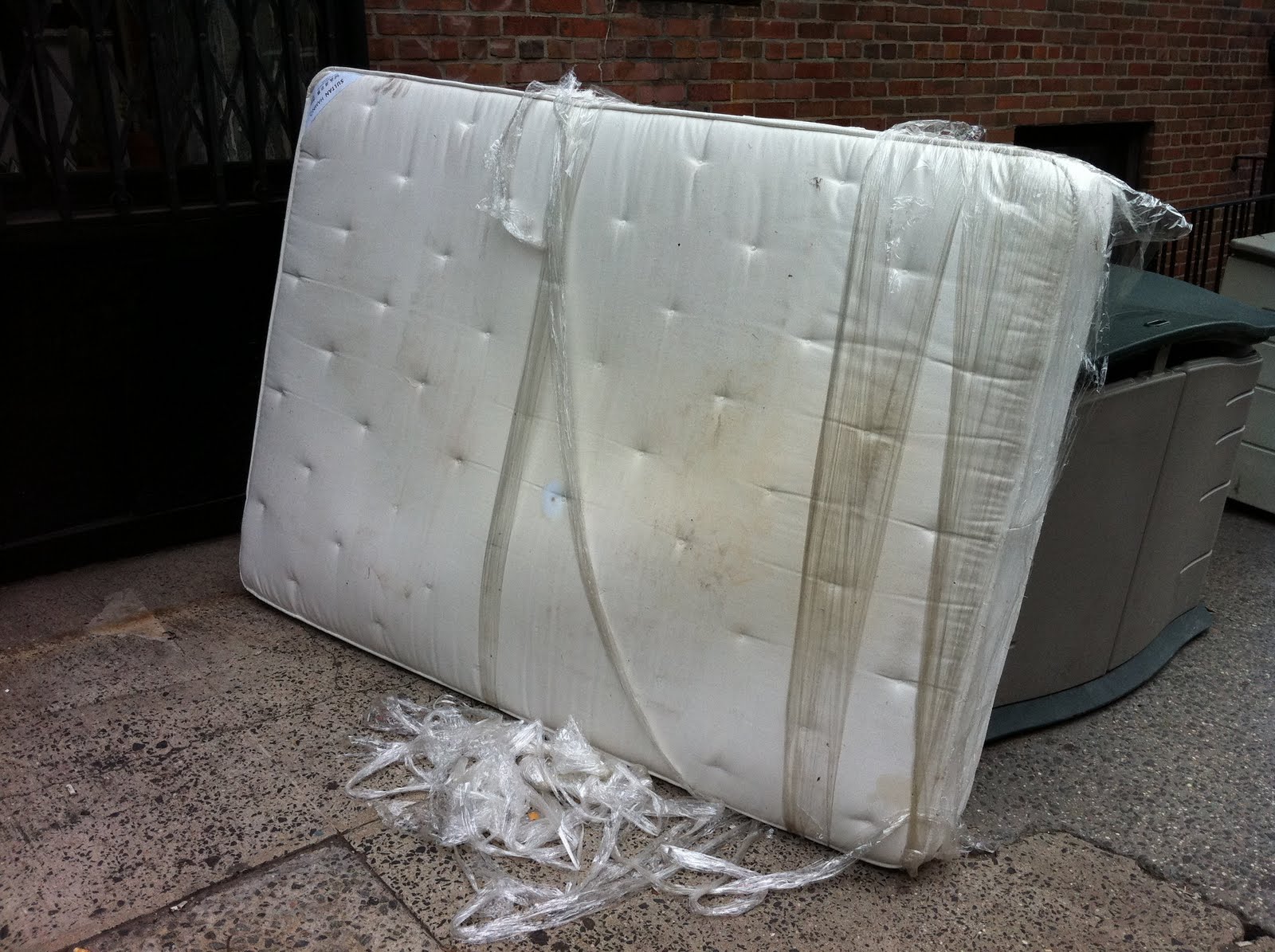 EV Grieve: Are more people throwing away mattresses these ...