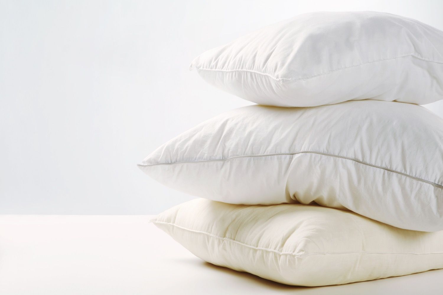 How Long Should You Keep a Pillow?  Apartment Therapy ...