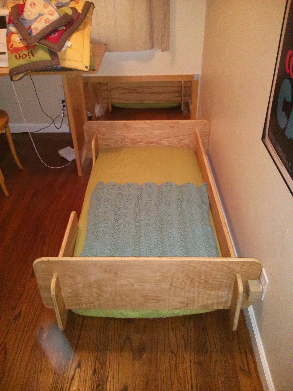 How To Take Apart A Bed Frame With No Screws