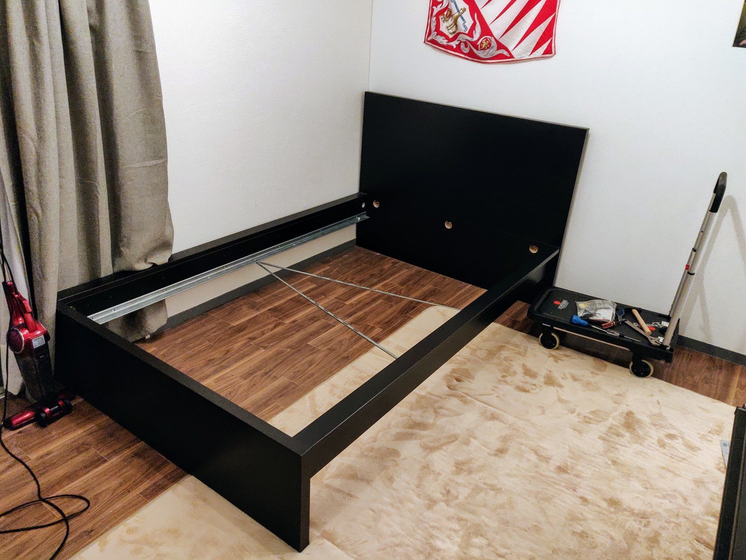 How To Take Apart A Bed Frame