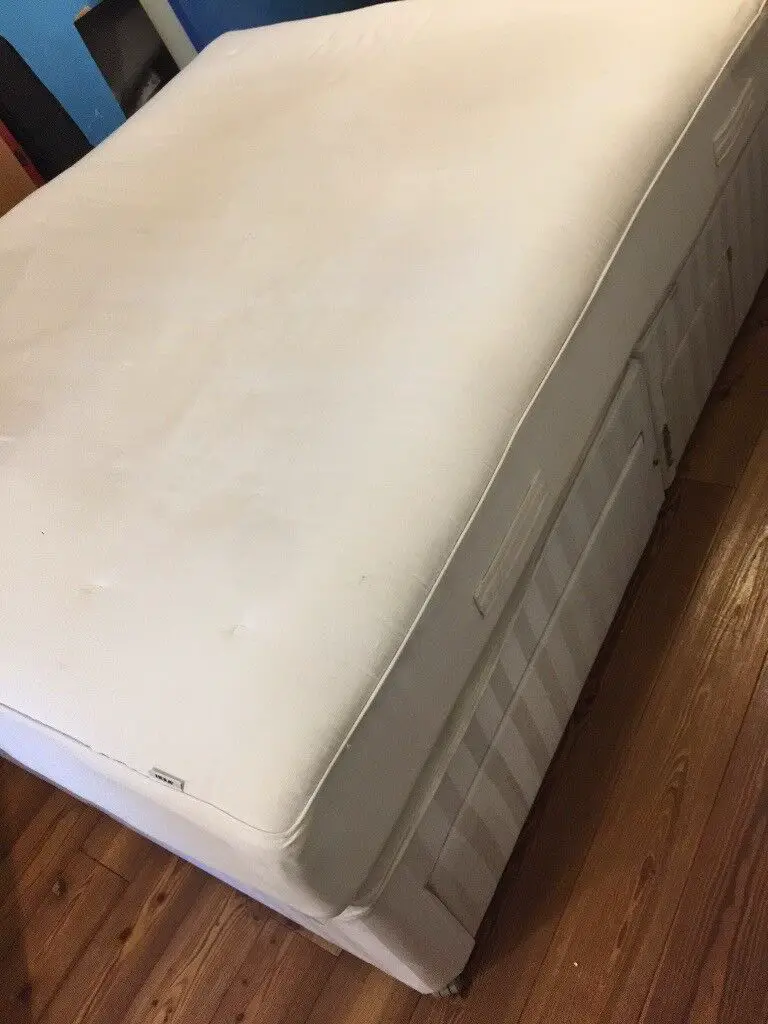 King size divan bed 4 drawers and deep filled mattress