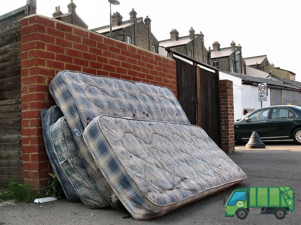 Signs That You Need to Throw Away Your Mattress  Rubbish ...