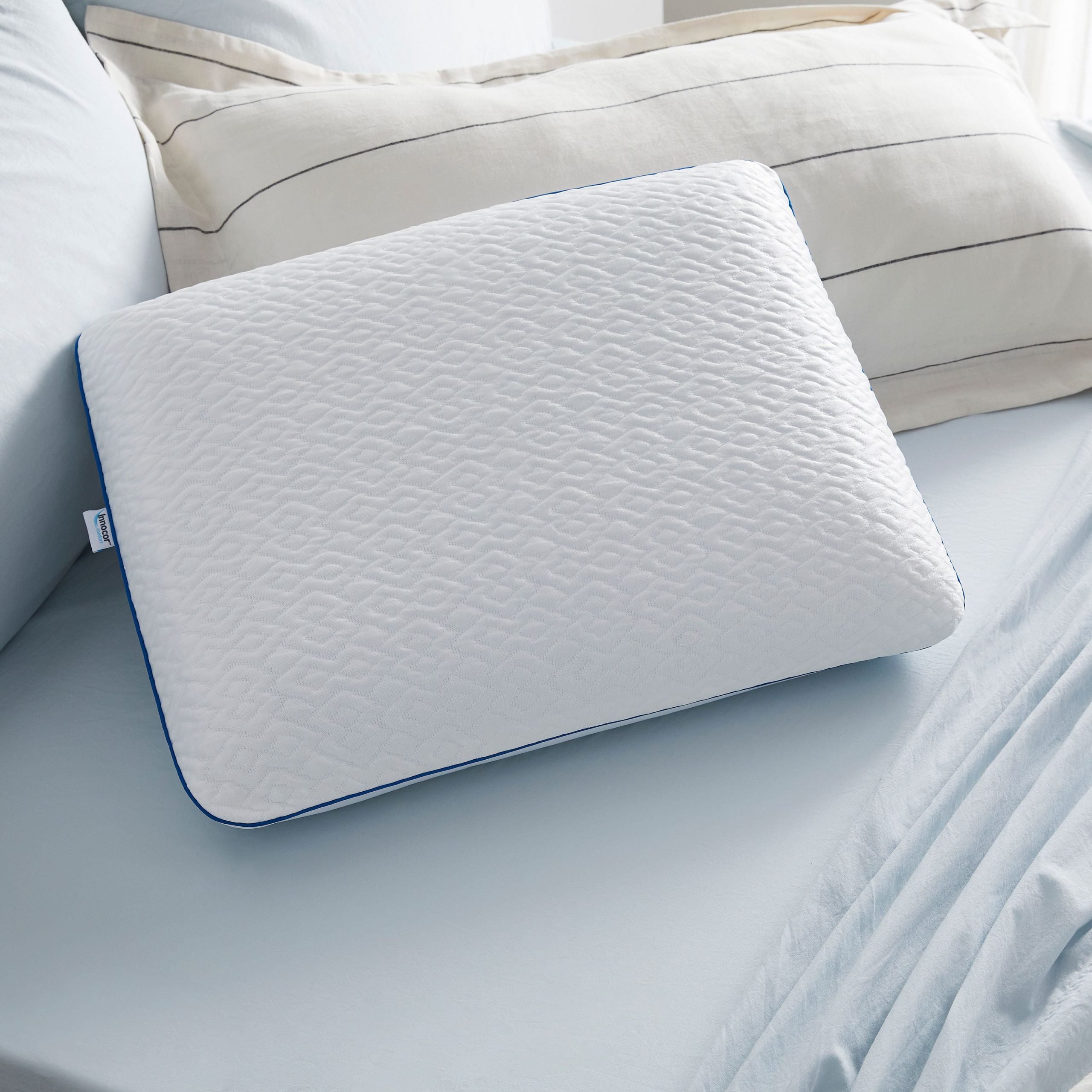 Sleep Innovations Forever Cool Gel Memory Foam Pillow, Standard Size ...