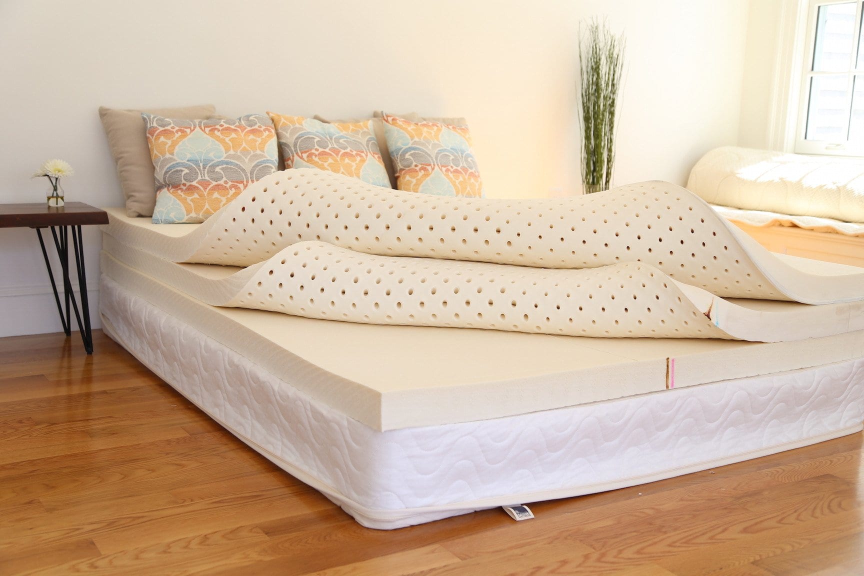 The Best Latex Mattress Topper of 2020 For Your Bed and Body
