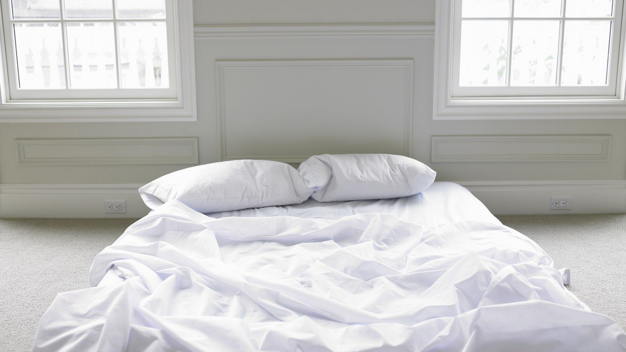 The Pros and Cons of a Made Bed