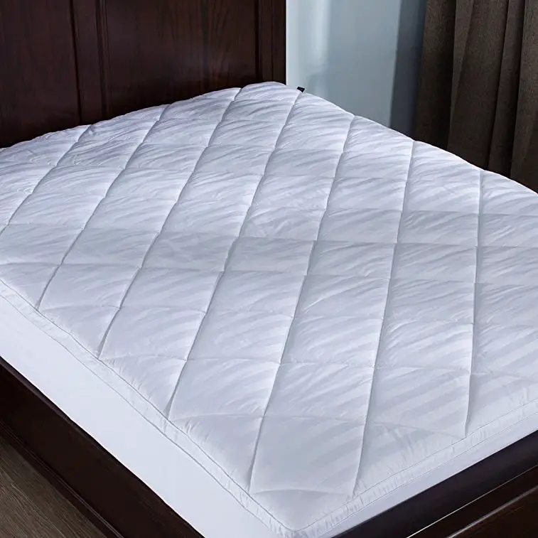 This GIANT Deal On Mattress Pads, Comforters And Pillows Will Get You ...