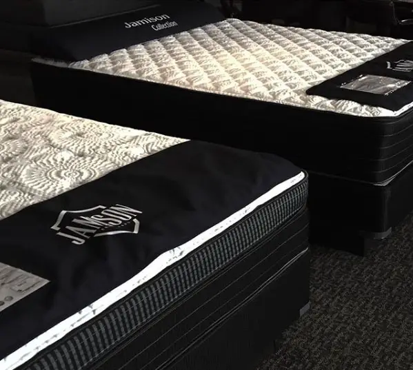 What kind of mattresses do hotels and resorts use?